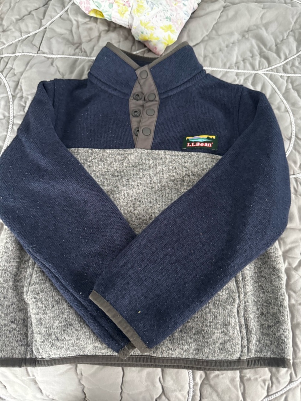 L.L. Bean Navy and Heather Gray Knit Pullover